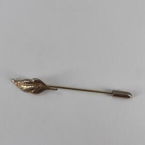 Vintage gold tone lapel pin
